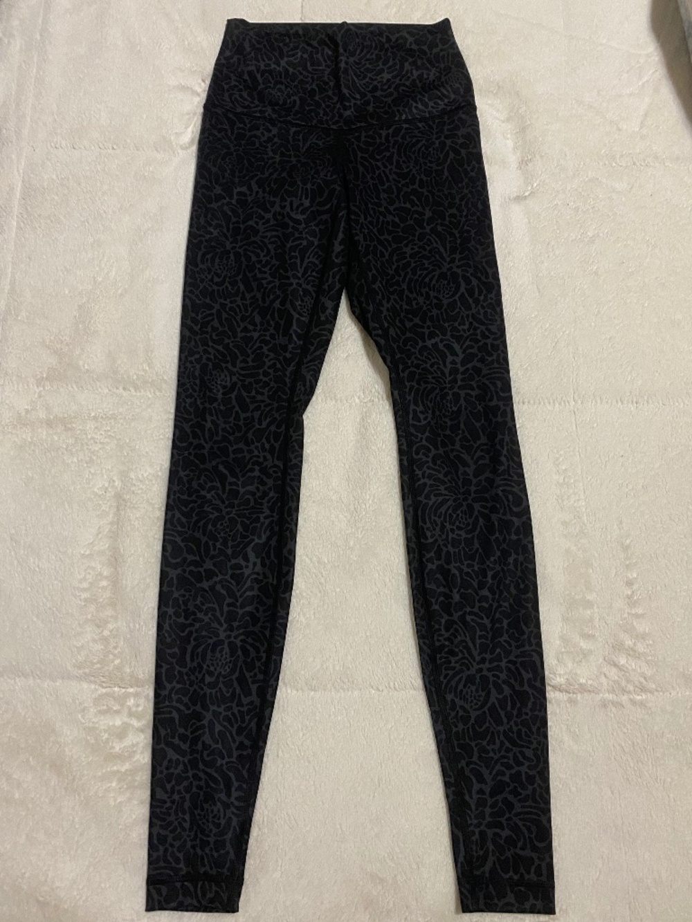 Lululemon ‘Lacescape Dark Cast Black’ Leggings